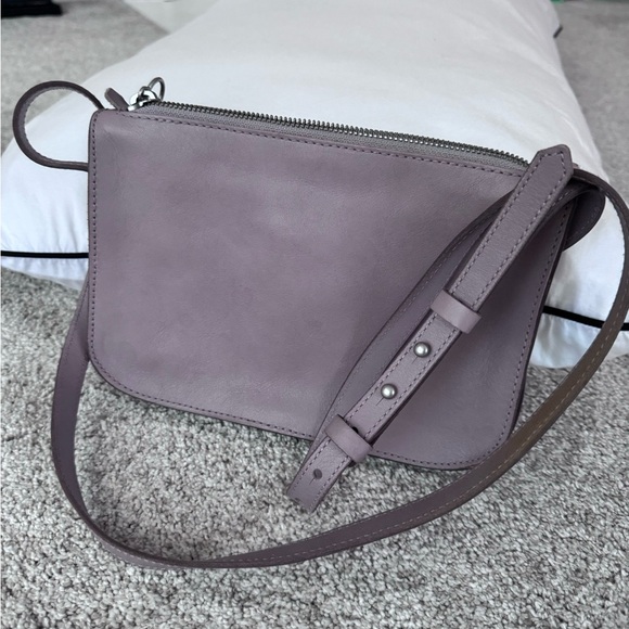 Madewell Simple Convertible Clutch/ Crossbody Bag in Lavender Leather - Picture 7 of 8
